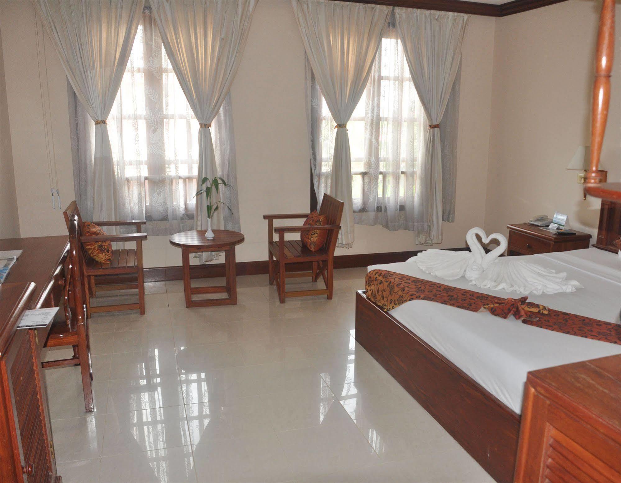 Sun Inns Hotel เสียมราฐ ภายนอก รูปภาพ